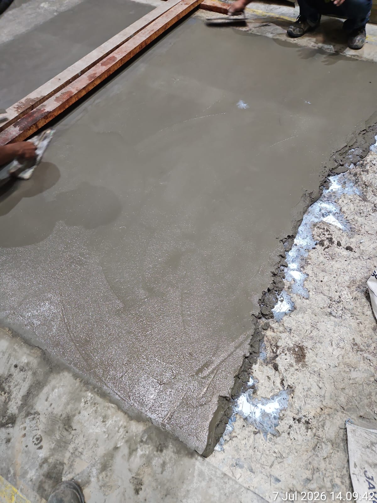 Hasil perbaikan beton oleh tim PT. Cakratek Buana Amerta — permukaan patch repair yang telah diratakan