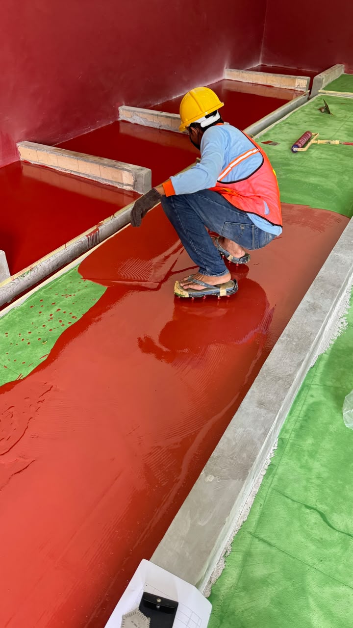 Persiapan permukaan sebelum aplikasi epoxy flooring chemical storage
