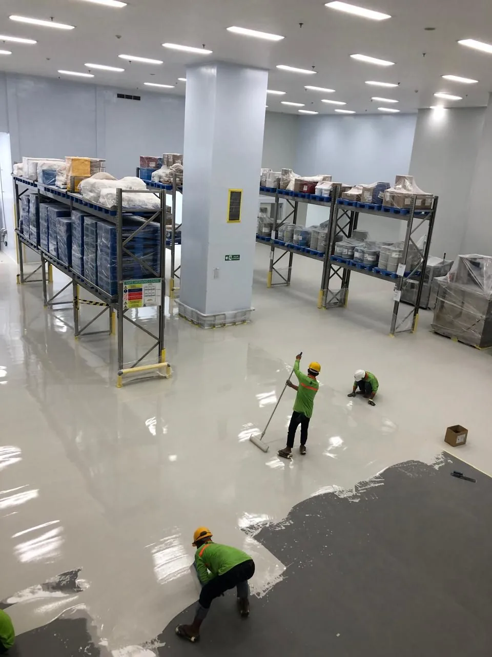 Epoxy flooring warehouse Cakratek
