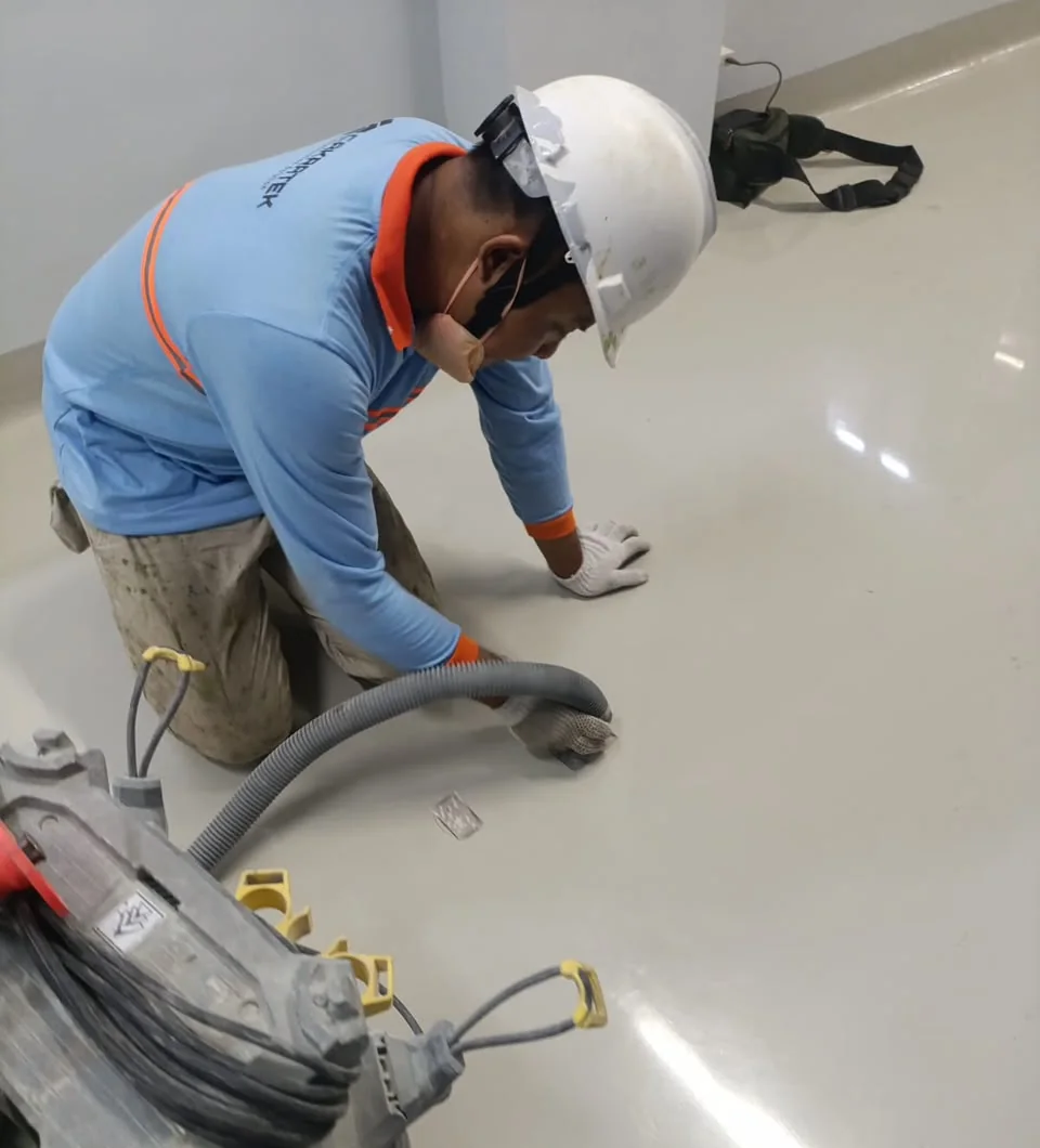 Surface preparation sebelum recoating epoxy
