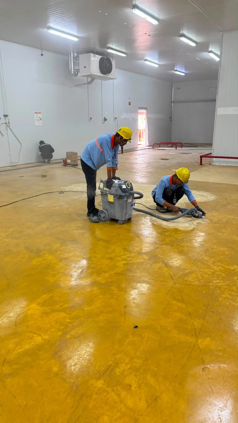 Surface preparation renovasi lantai pabrik